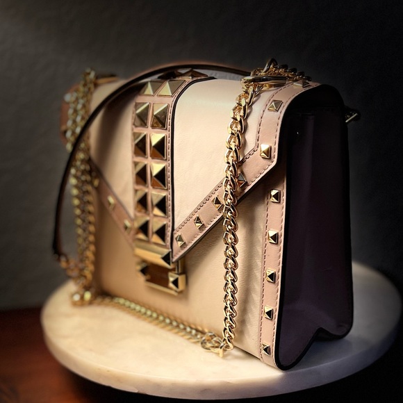 Michael Kors EUC Whitney Studded Colorblock Leather Convertible
Shoulder… - Picture 6 of 17